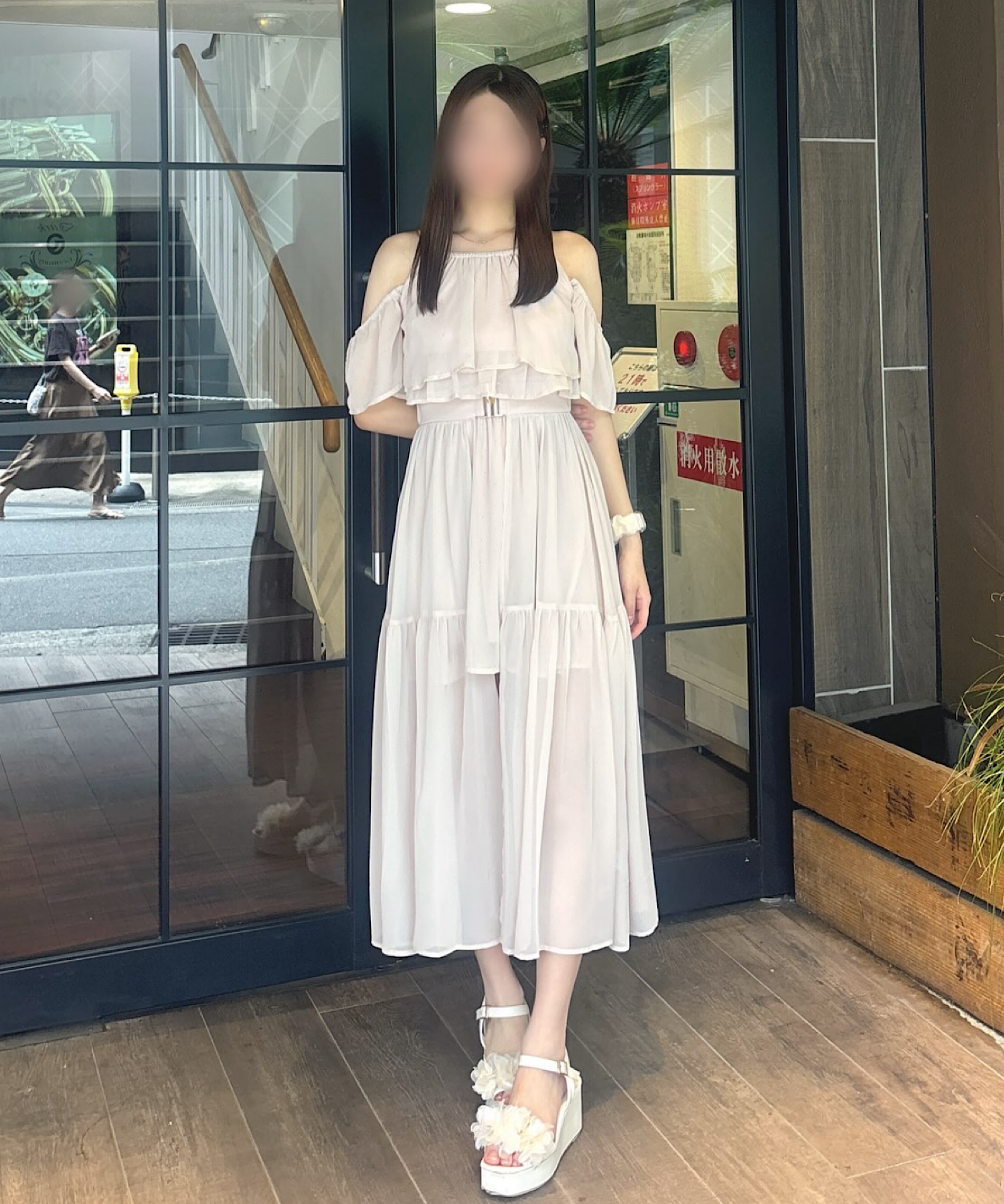 one way glamorous 梅田EST店　(166㎝)