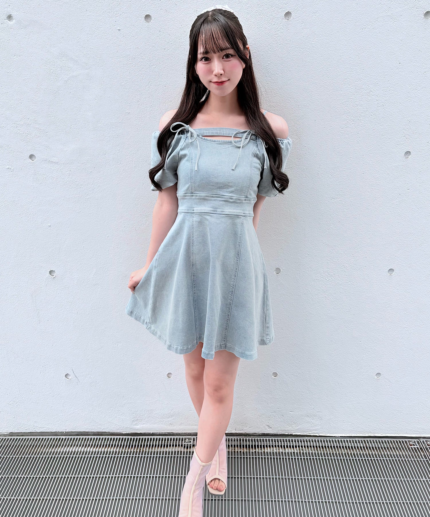 【予約商品7月上旬お届け】オフショルデニムミニワンピ