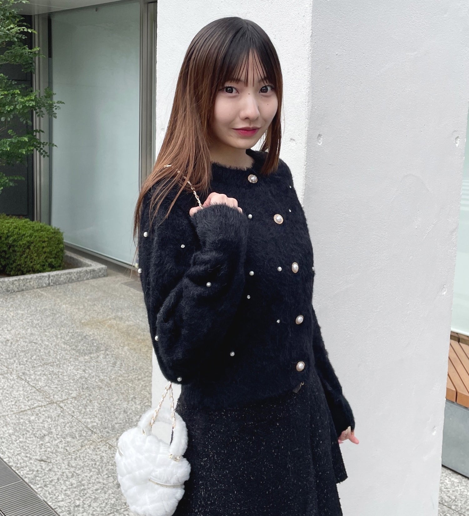 【予約商品 12月中旬発送】ビジューまみれフェザーカーデ