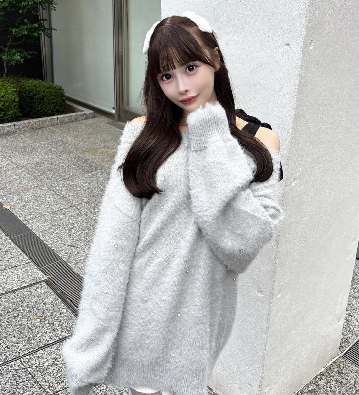 【予約商品 12月下旬発送】ビジュー肩リボンニット