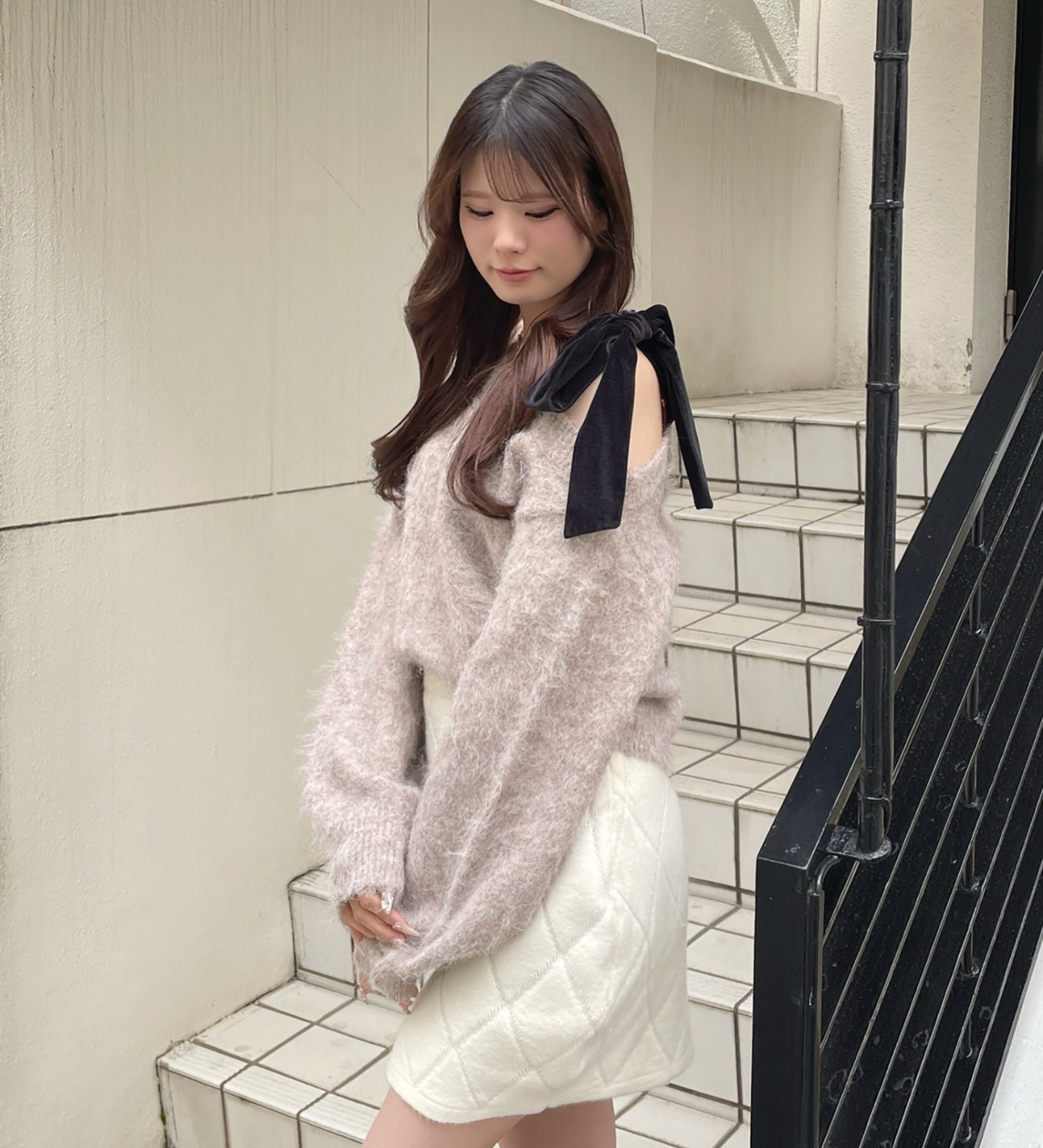 ベロアリボンワンショルニット