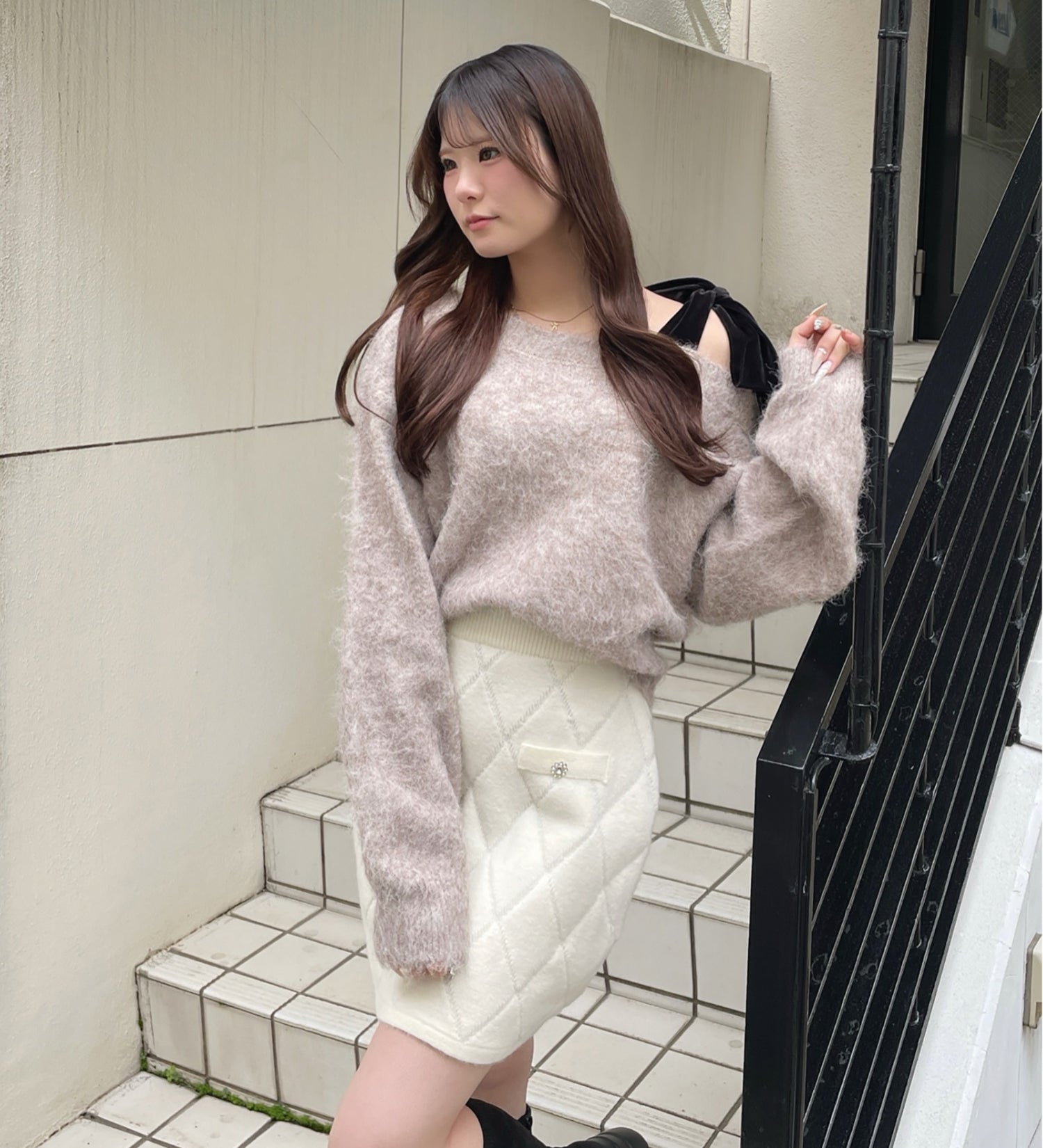 ベロアリボンワンショルニット