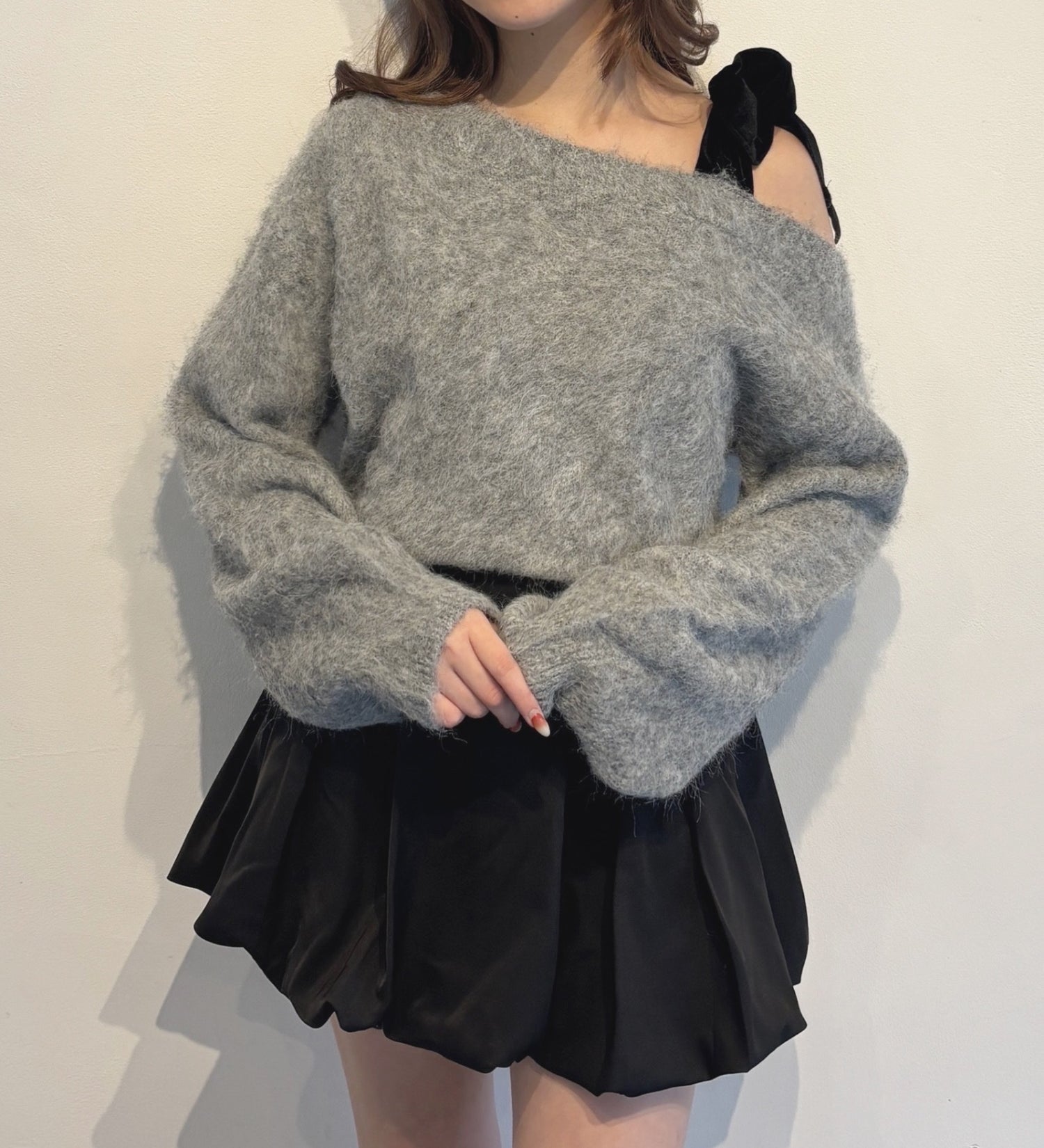 ベロアリボンワンショルニット