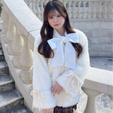 ボウタイブラウス