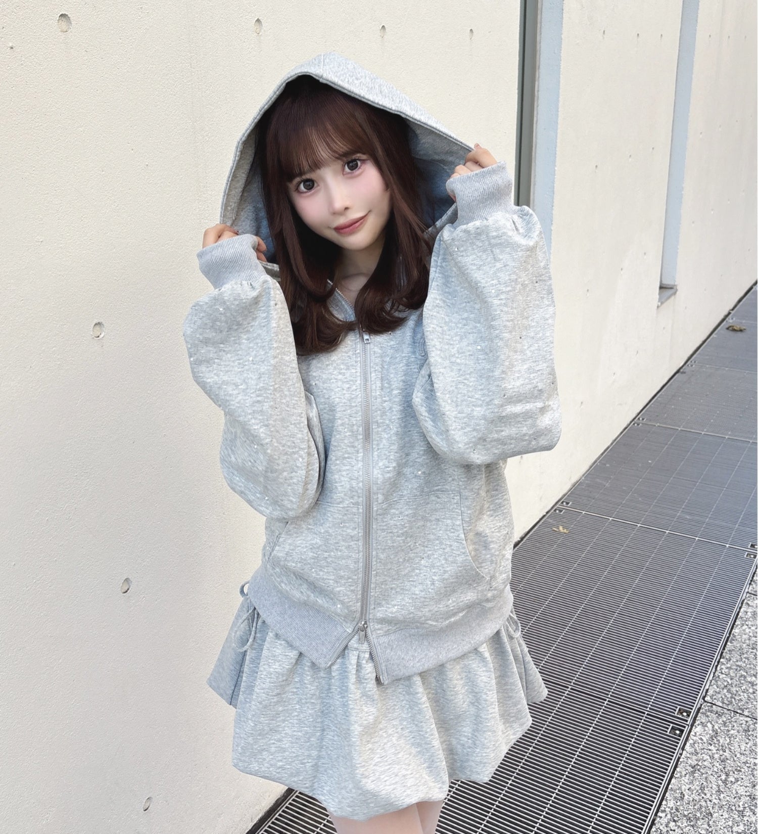 ビジューまみれパーカー