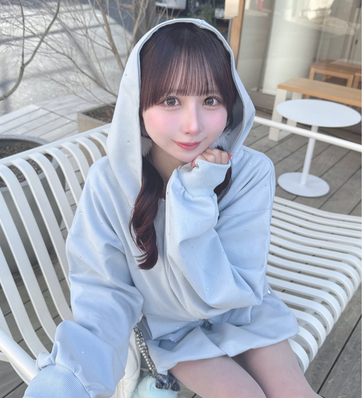 ビジューまみれパーカー