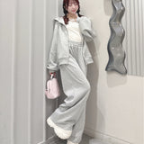 ビジューまみれパーカー