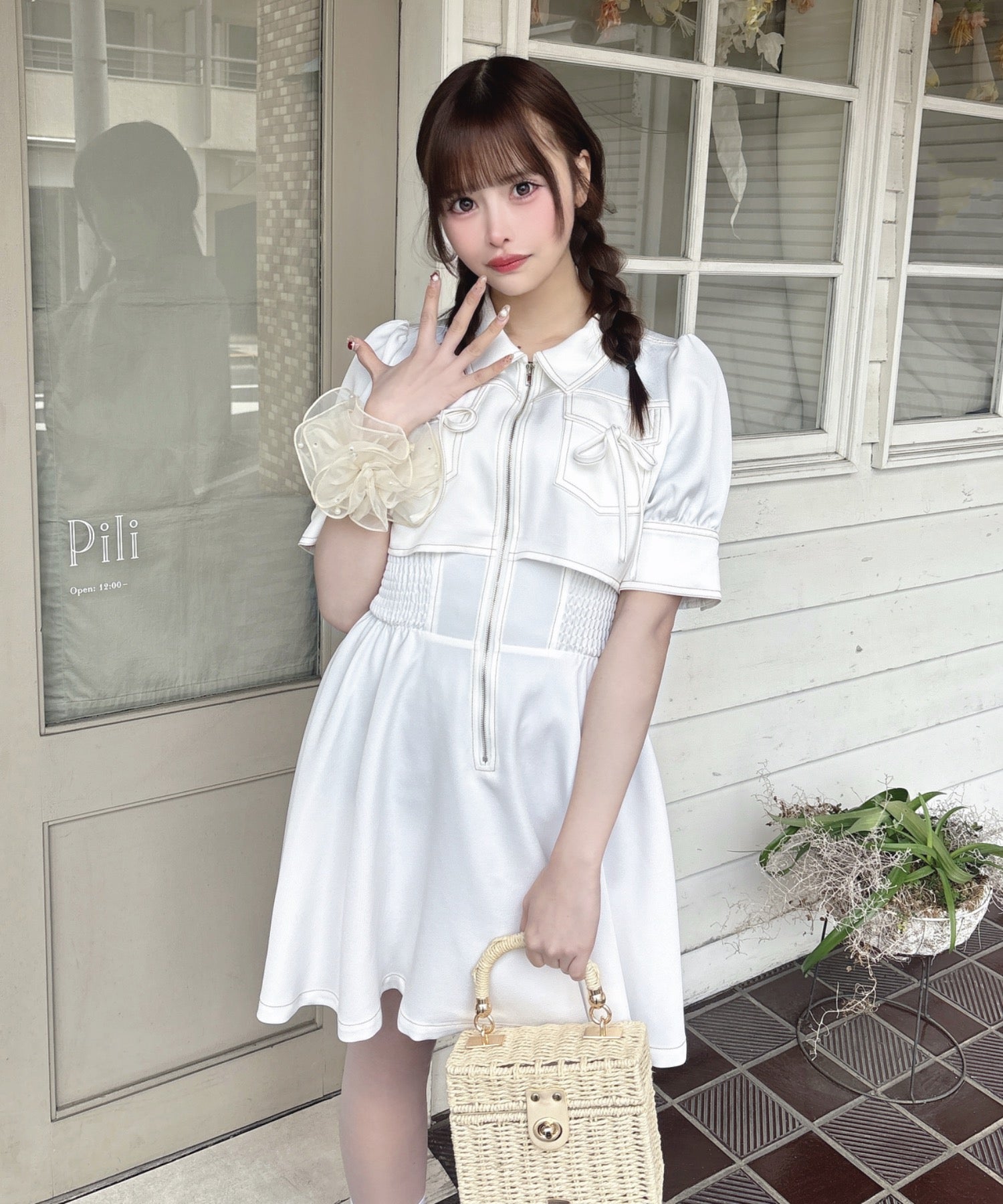 レイヤードフロントジップワンピース