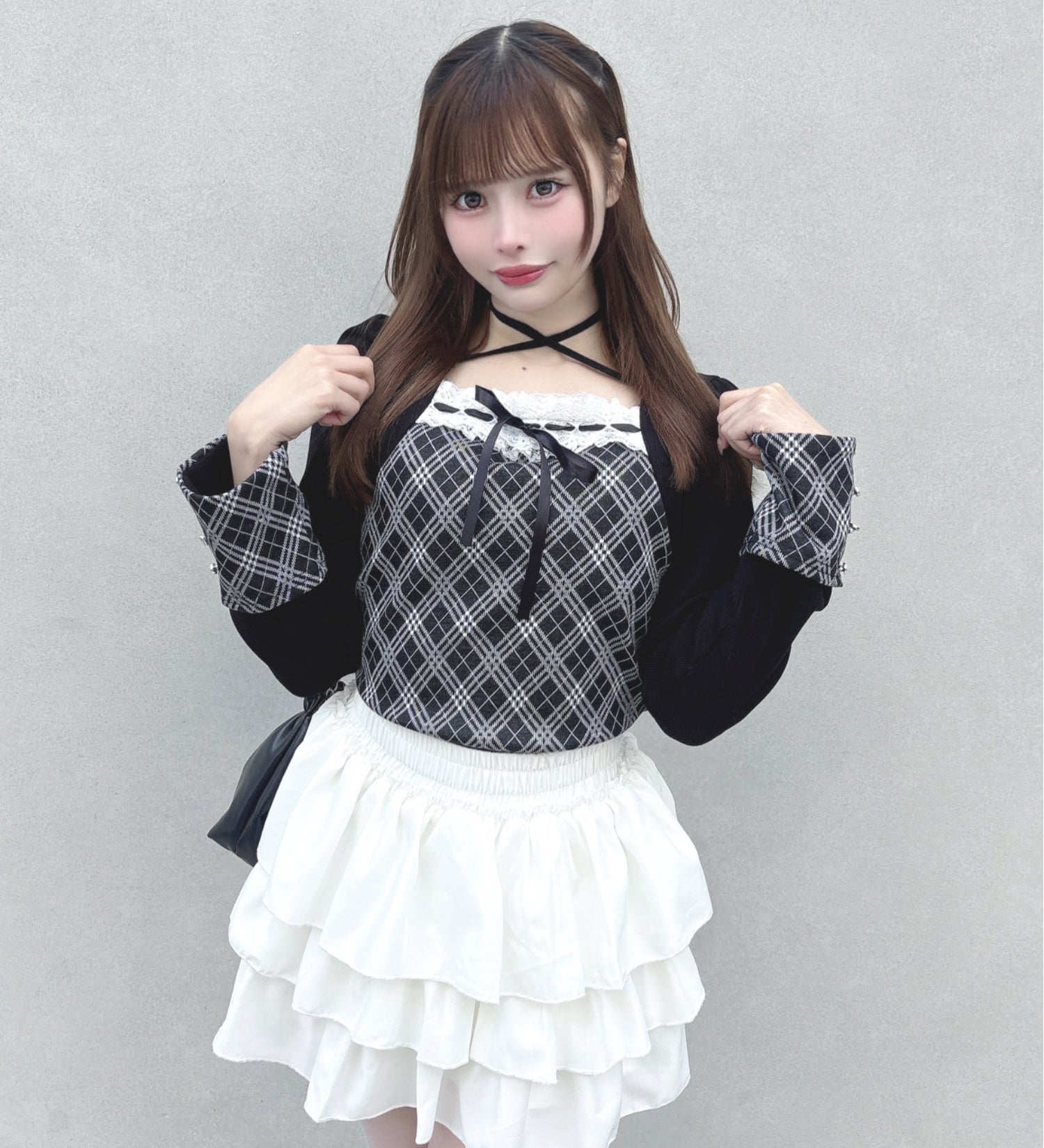 チェック×ボレロ風トップス