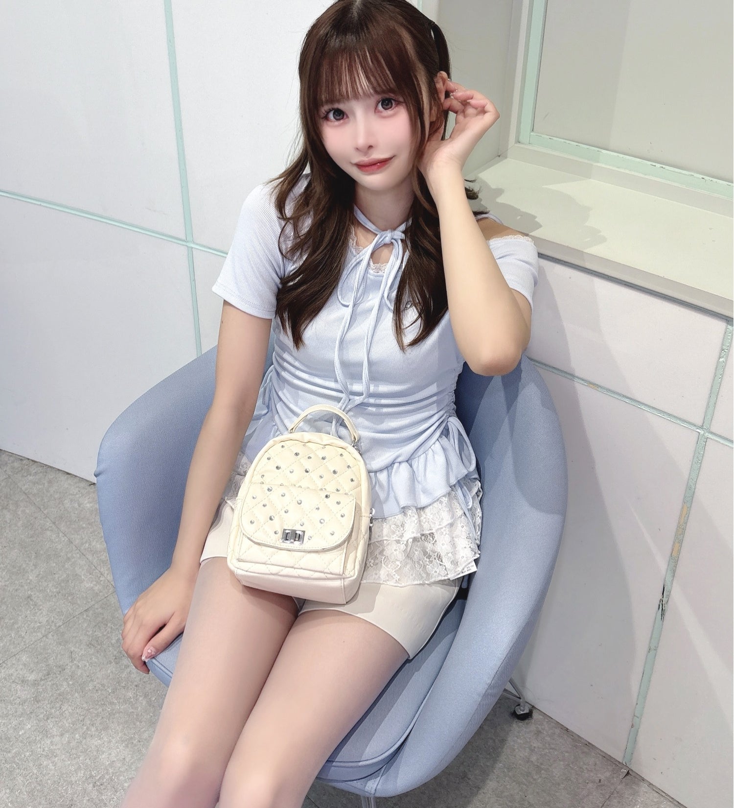 チョーカーペプラムトップス