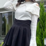 フェザー衿肩開きニット