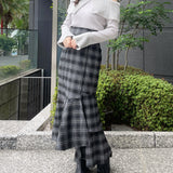 フェザー衿肩開きニット