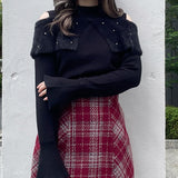 フェザー衿肩開きニット