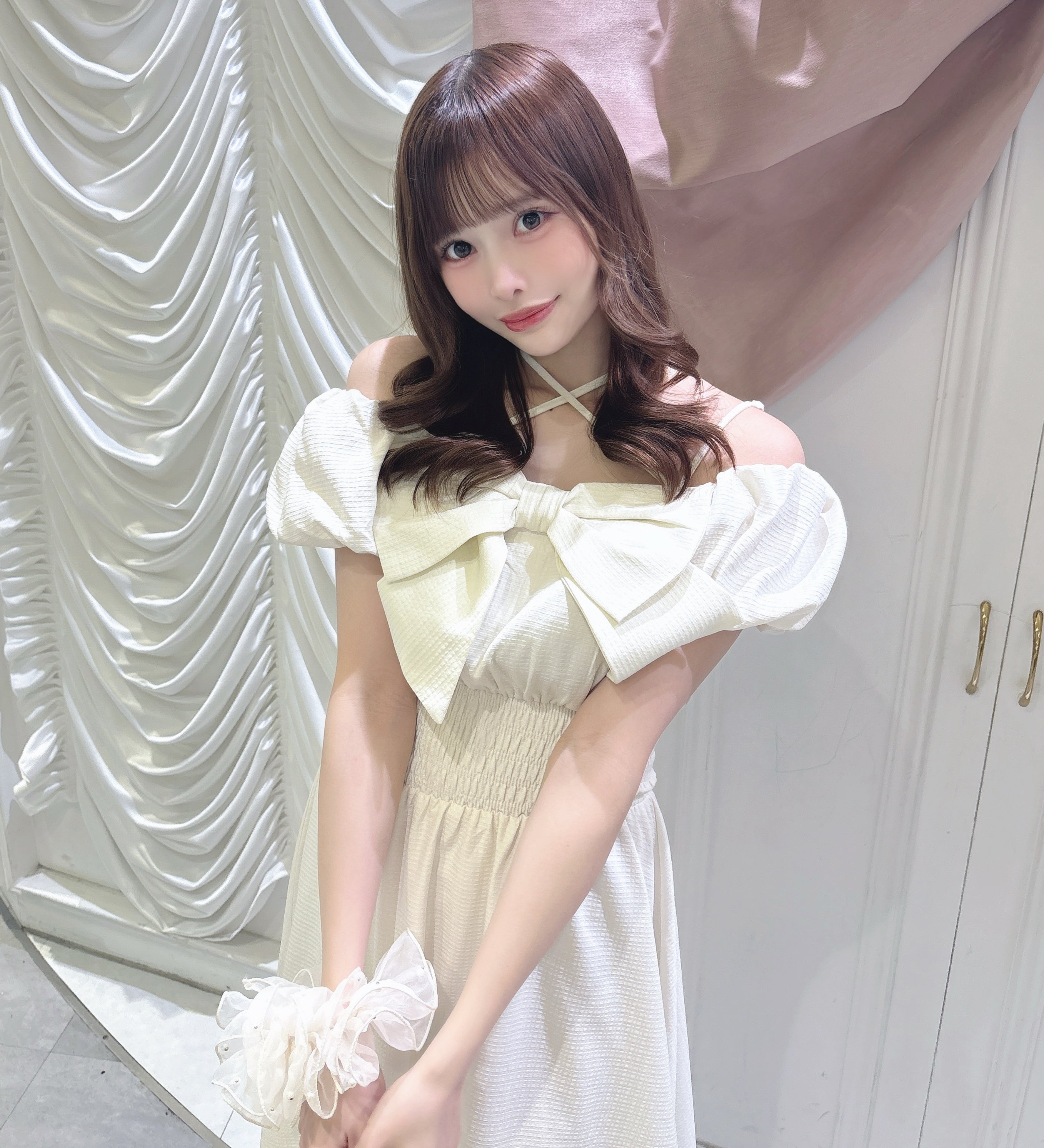 リボンオフショルワンピース