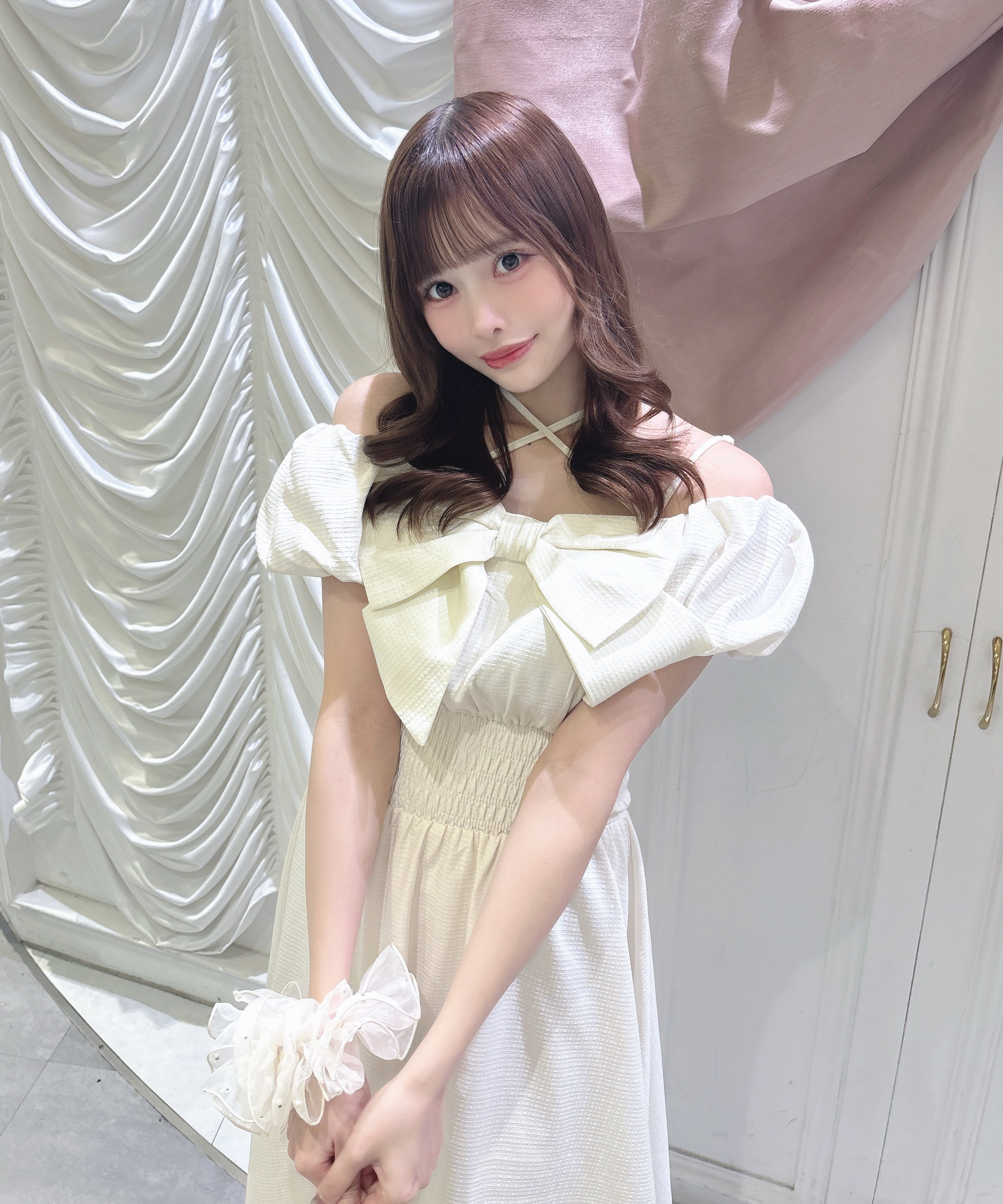 リボンオフショルワンピース