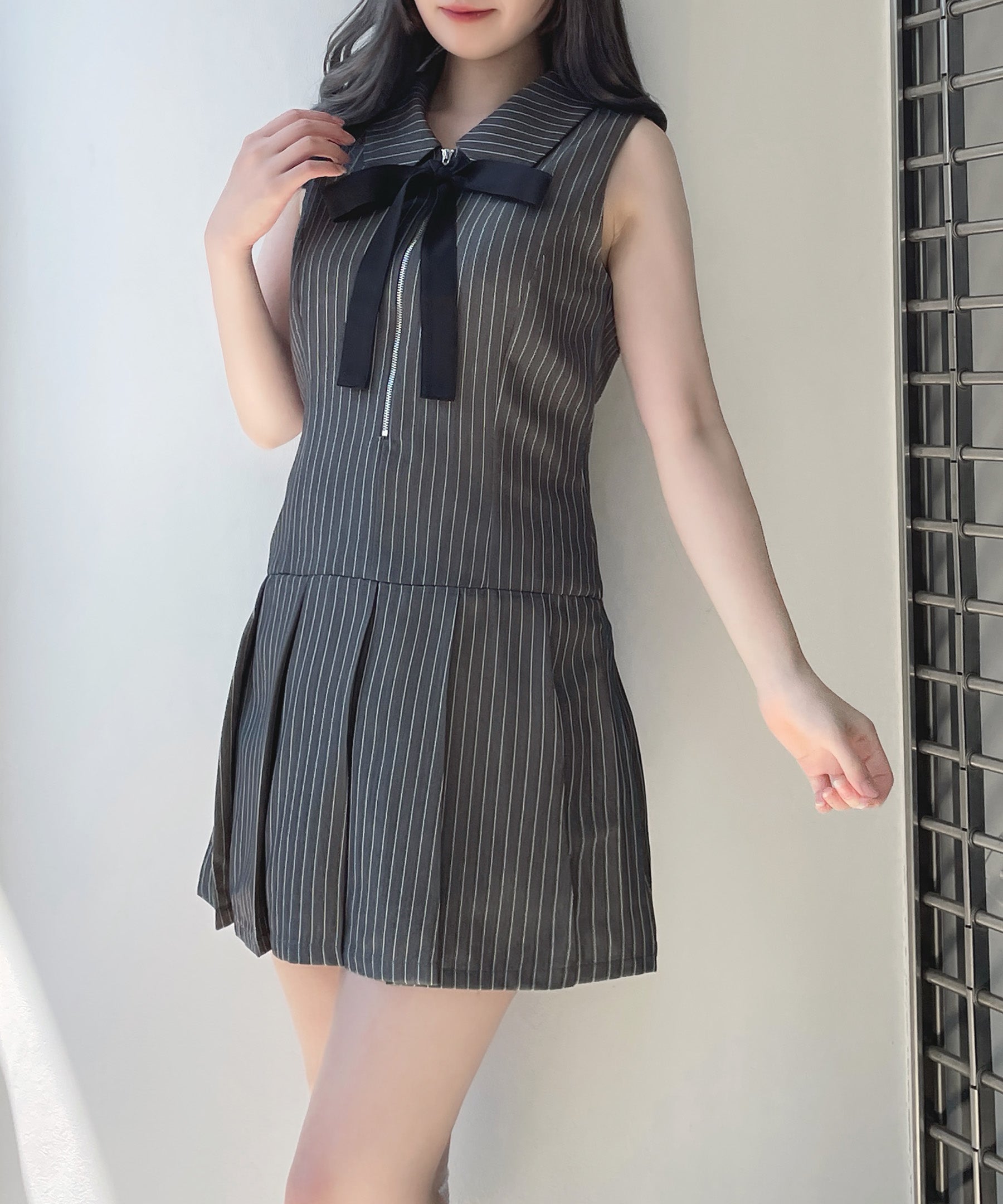 8月中旬お届け予定】ノースリーブプリーツワンピース – PARK by
