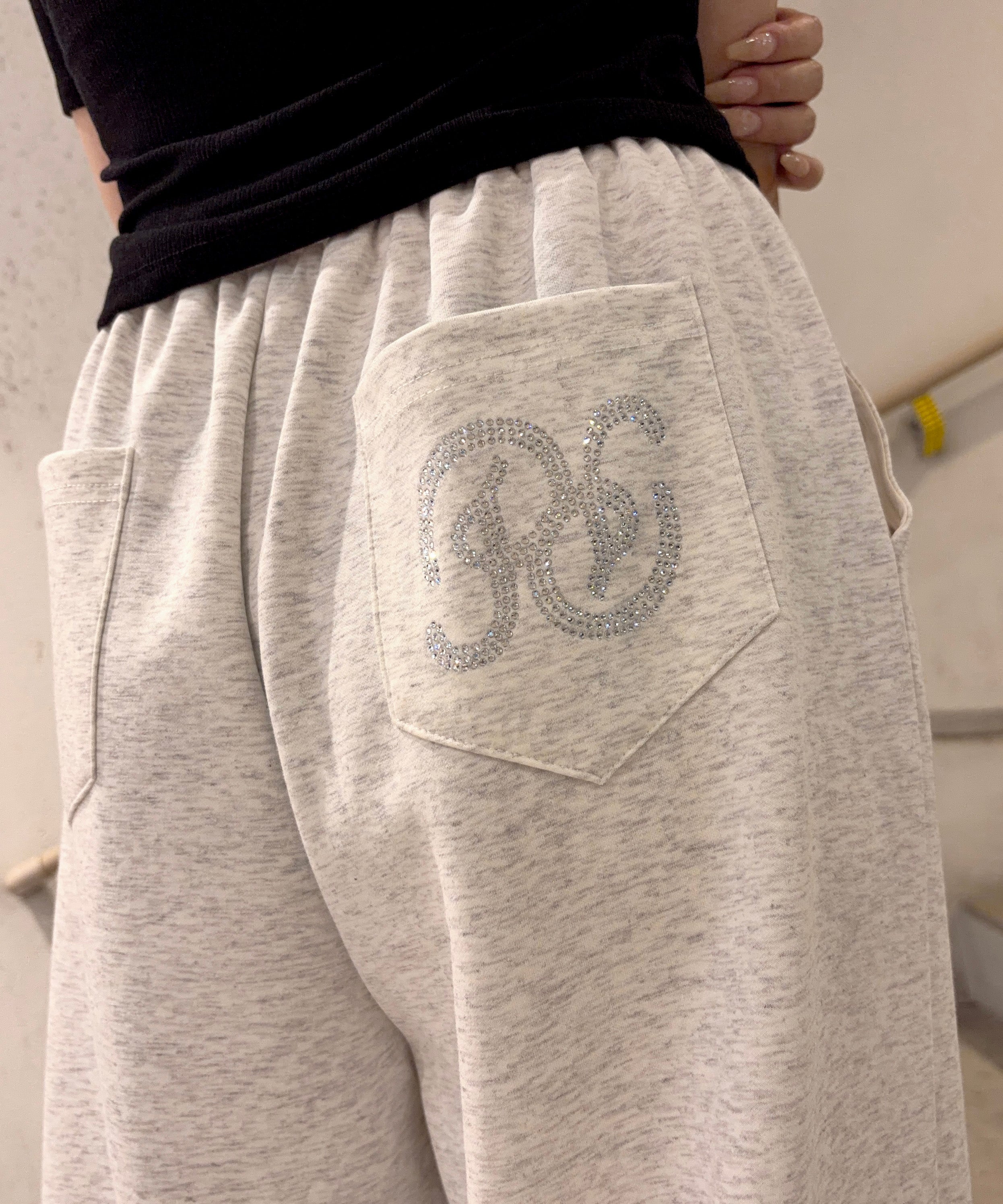 【SALE】ビジューロゴスウェットパンツ