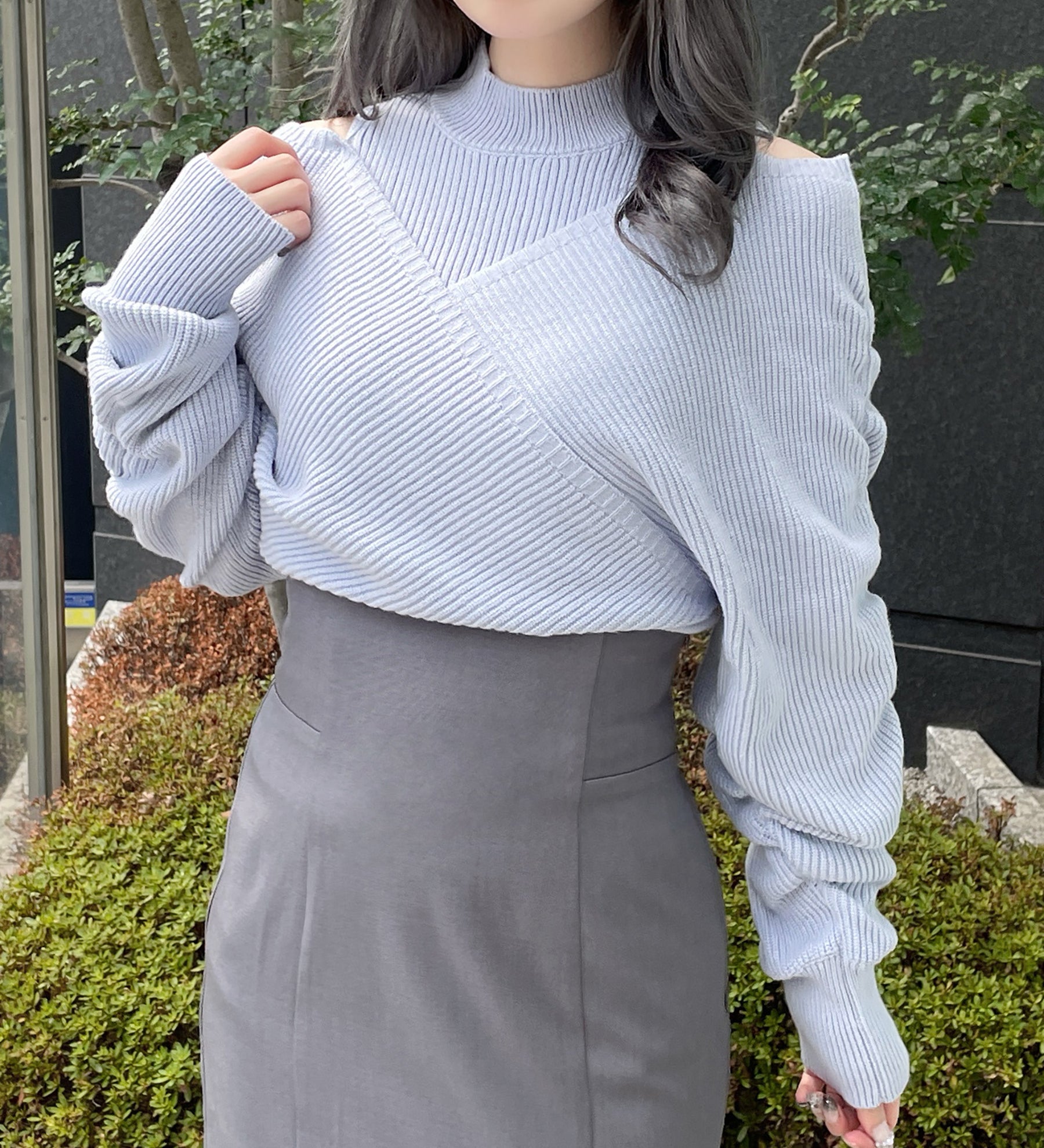 シャーリング袖カシュクールニット