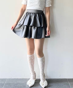 サテンフリルティアードスカート