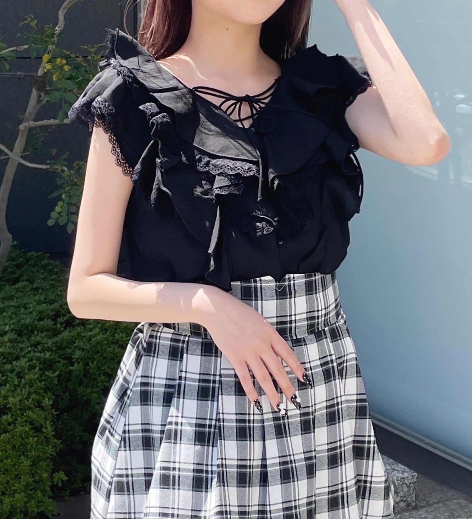 【予約商品 5月上旬お届け】ノースリーブラッフルブラウス