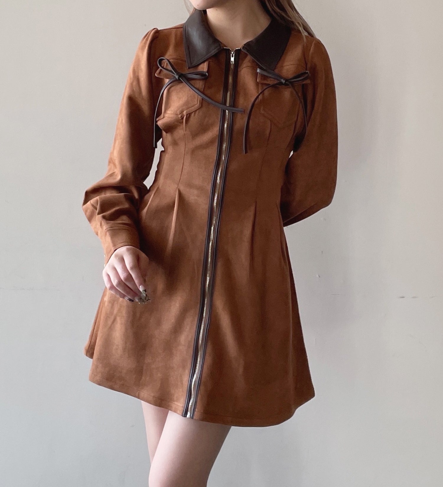【予約商品 10月上旬お届け】長袖フロントジップワンピース