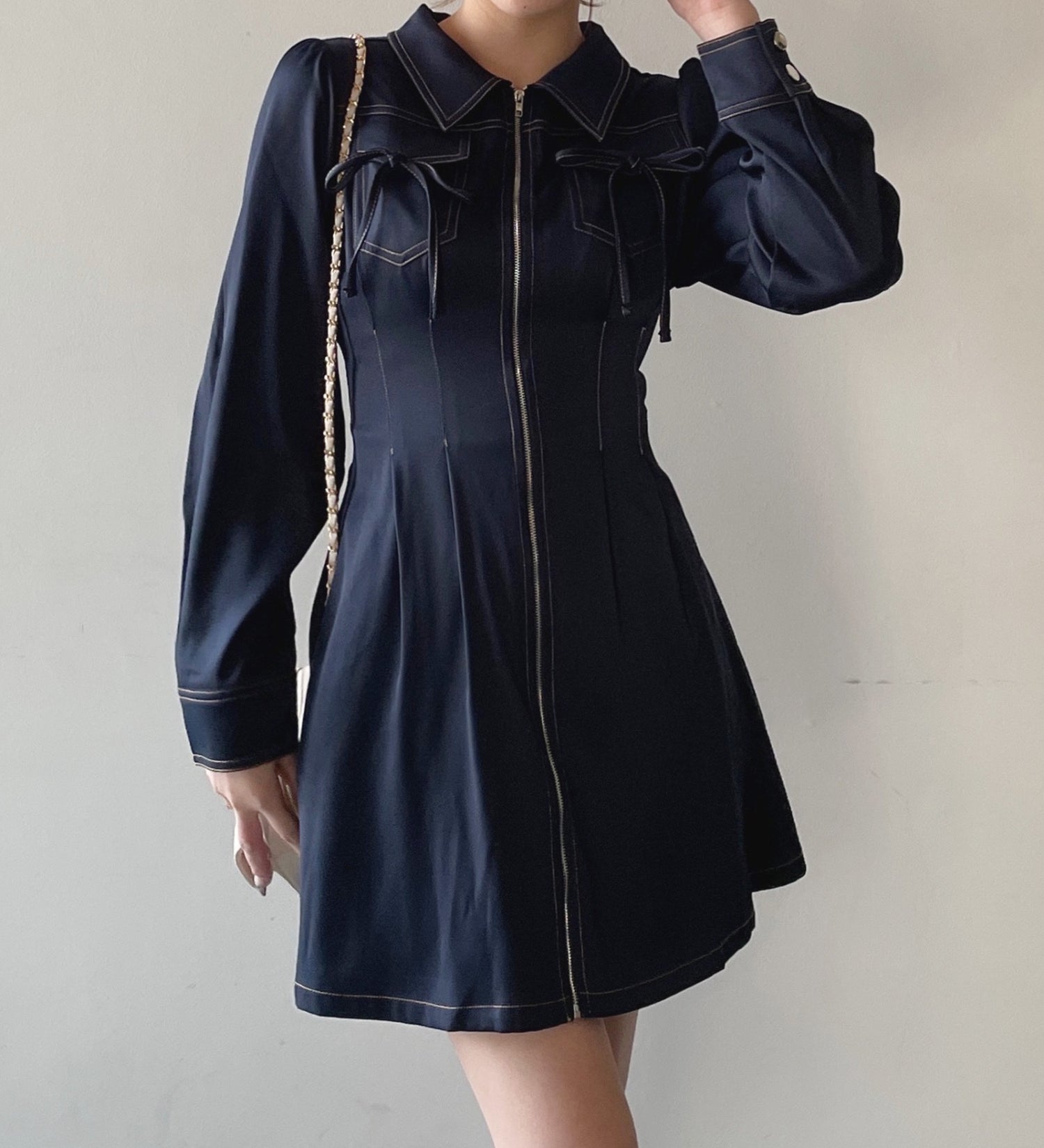 【予約商品 10月上旬お届け】長袖フロントジップワンピース