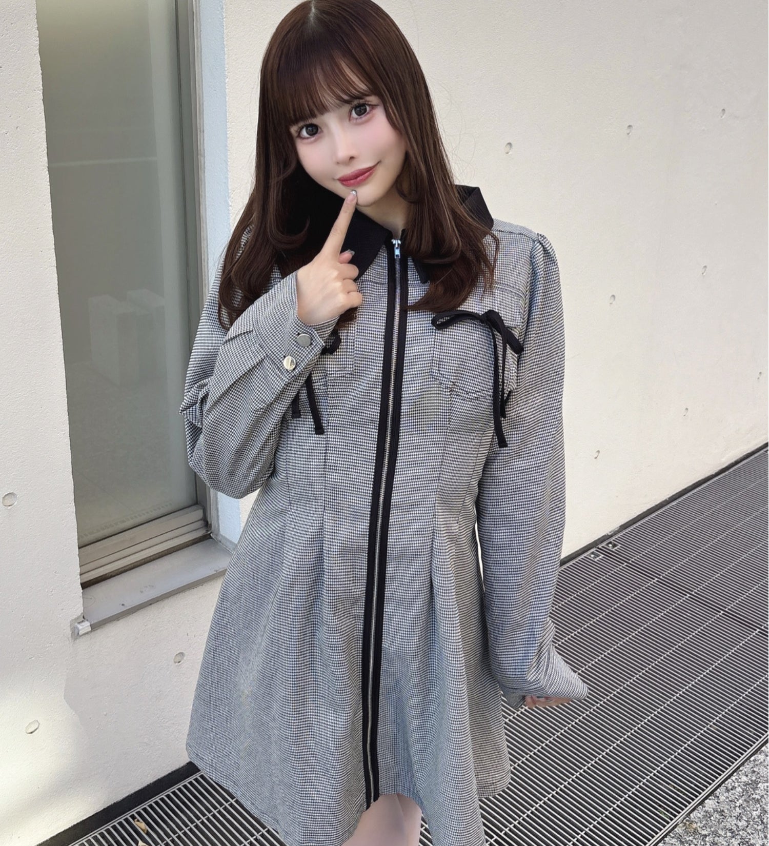 長袖フロントジップワンピース