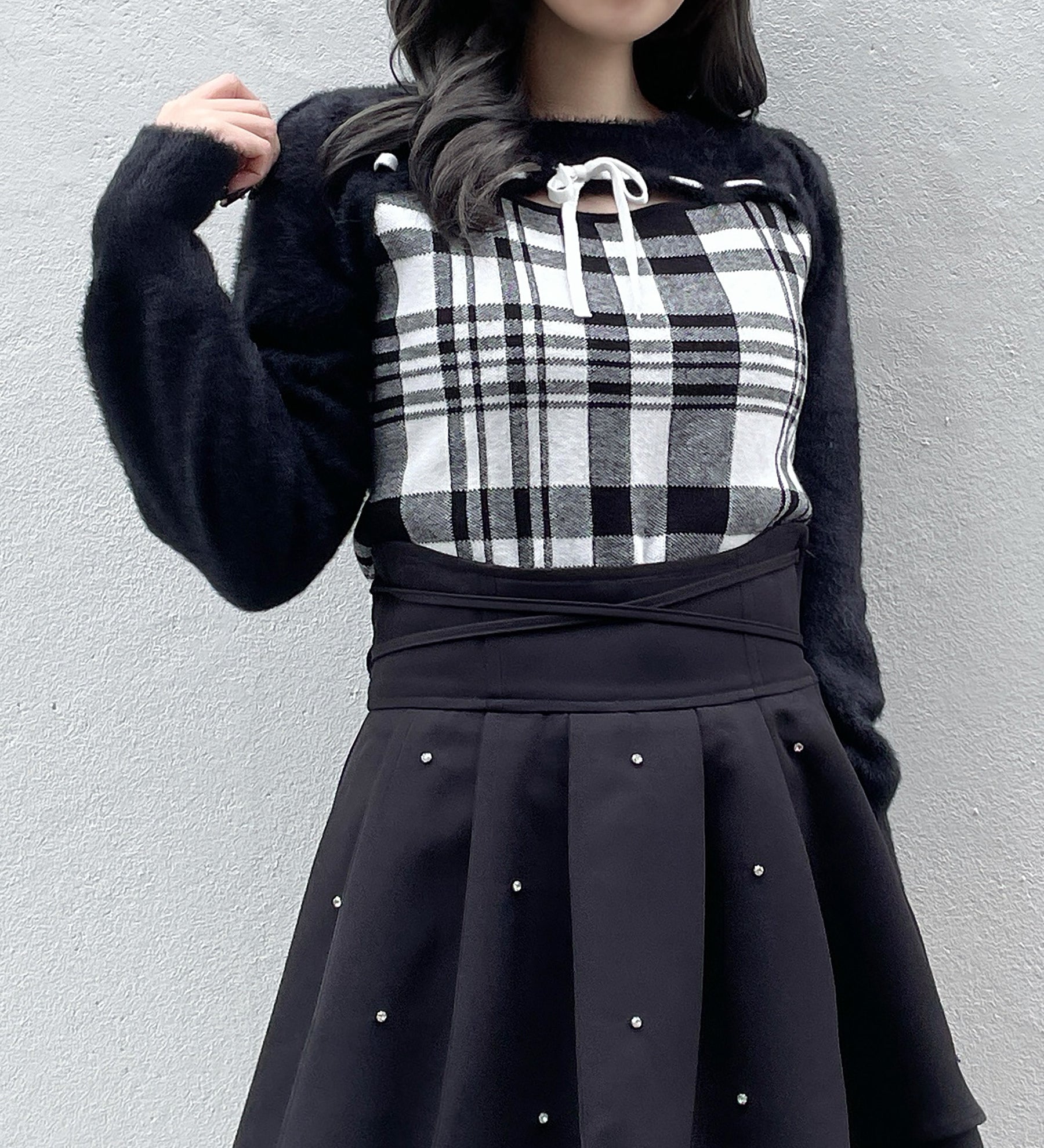 フロントアキリボンニット