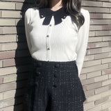 リボン衿金ボタンニット