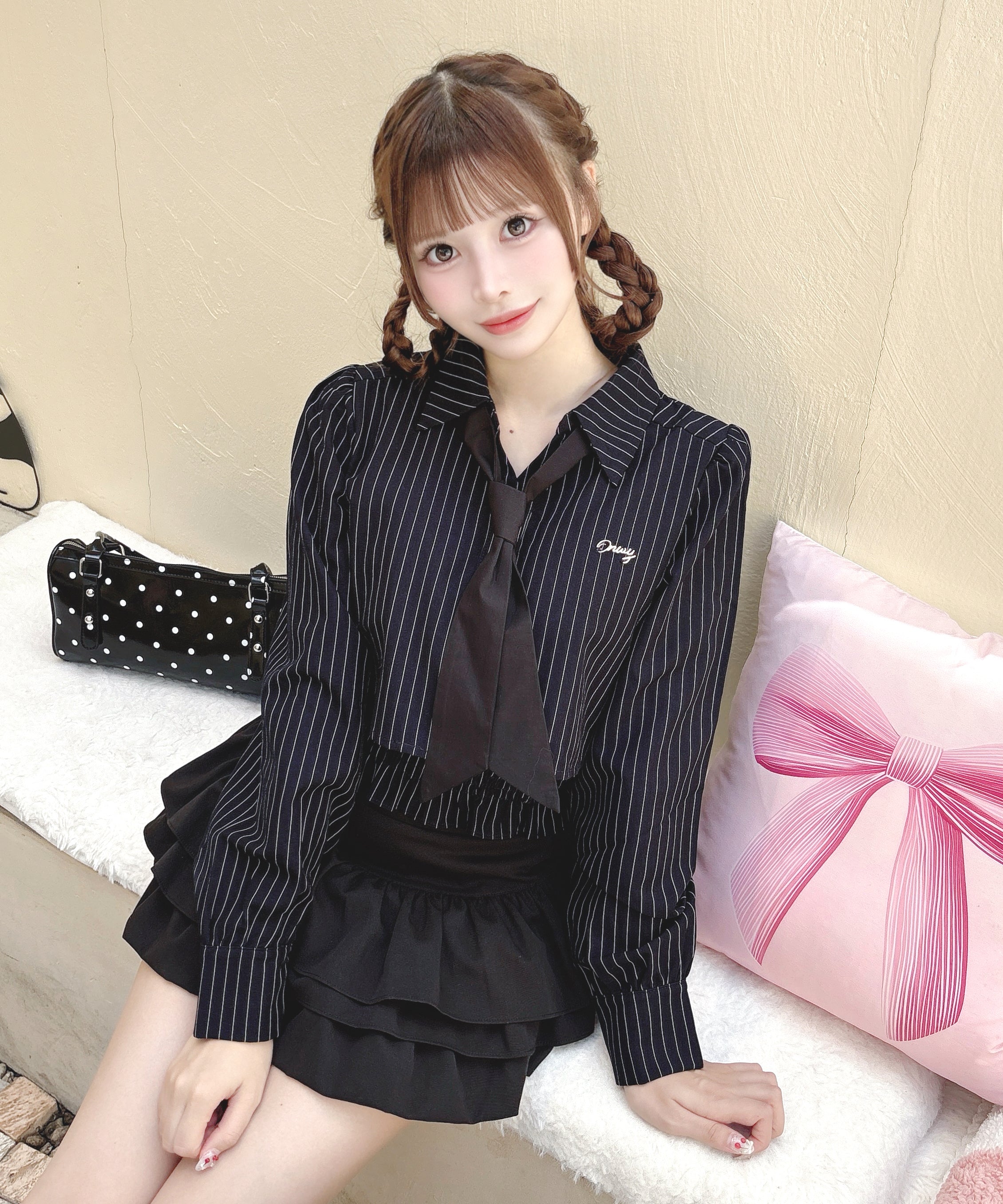 【8月28日(金)発売スタート】タイ付きレイヤードブラウス