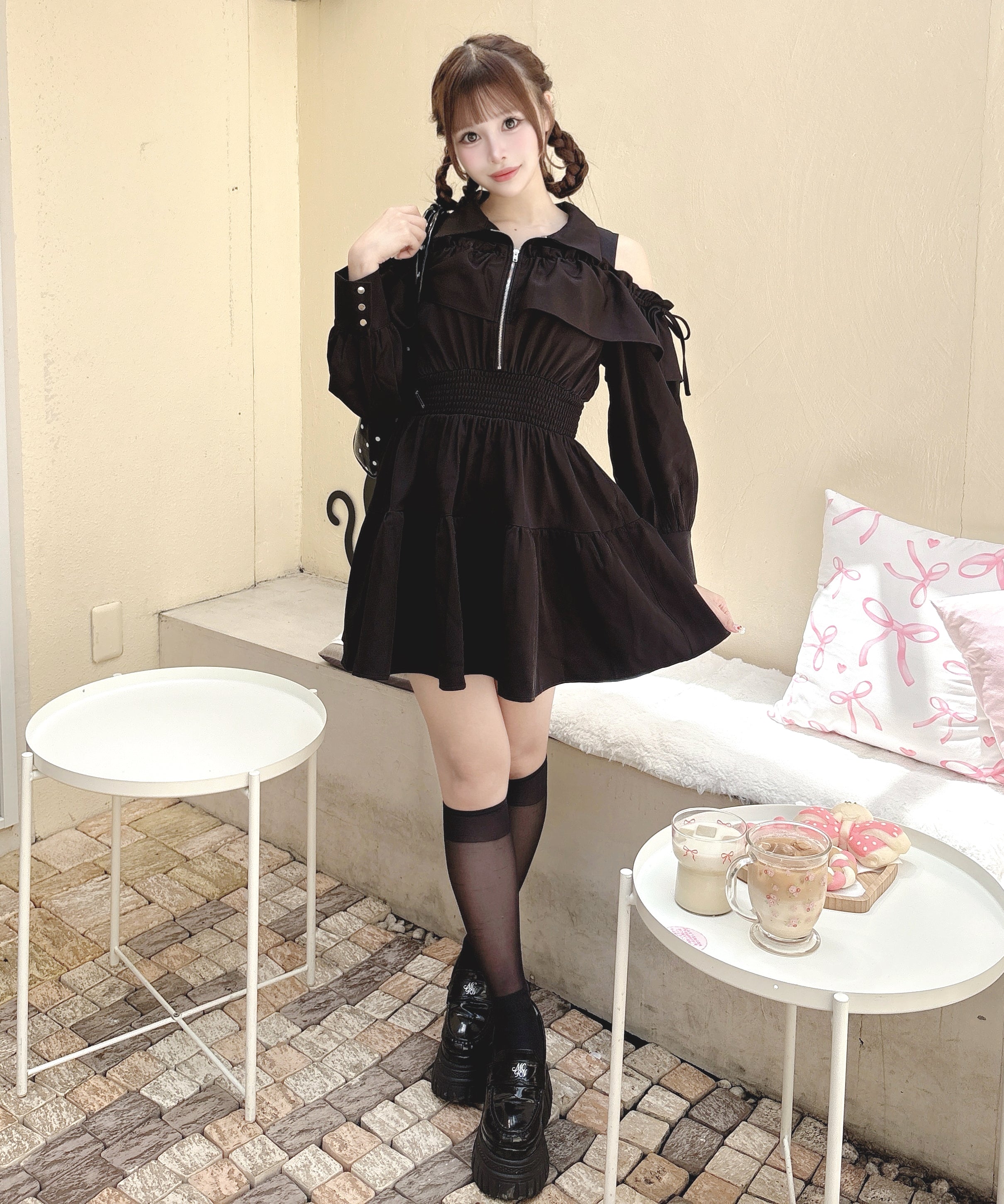 【9月4日(金)販売スタート】オフショルティアードワンピース（長袖）