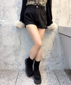 スエードショートパンツ