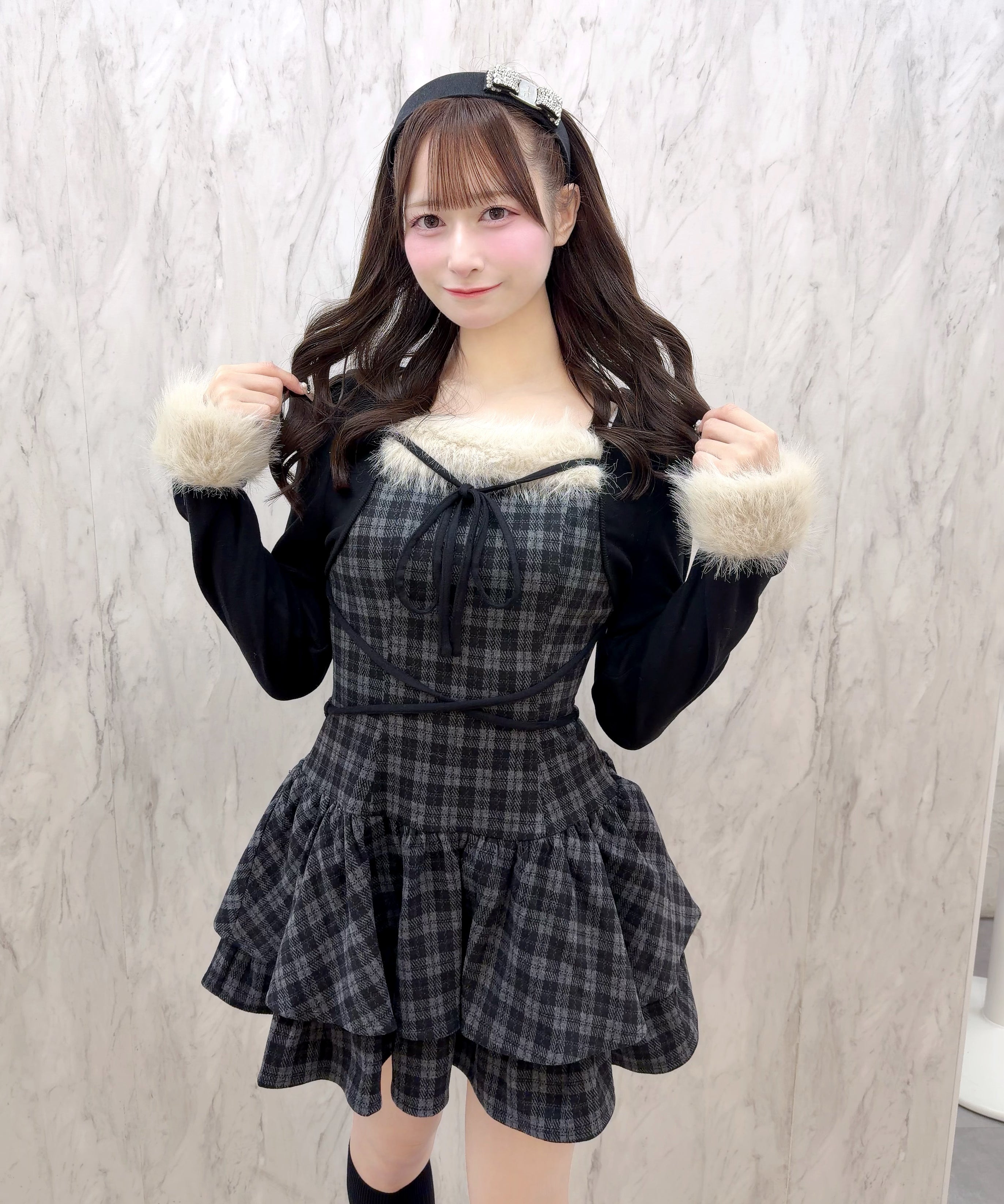 ファー付きレイヤード風ワンピース