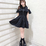 【7月17日(金)発売スタート】オフショルティアードワンピース