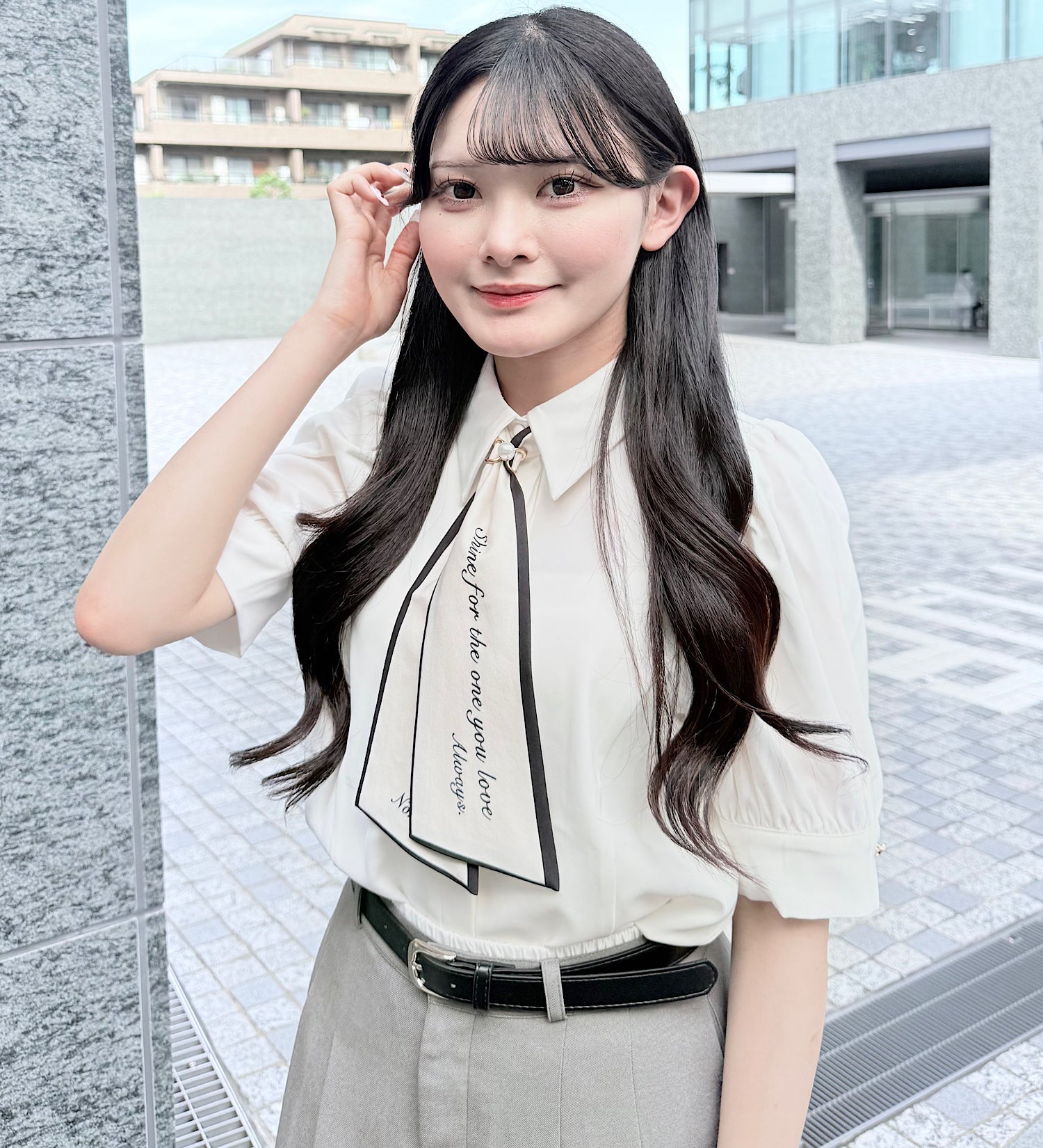 スカーフ付きブラウス